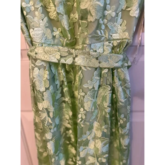 Women's Mesh A line dress - Picture 6 of 6